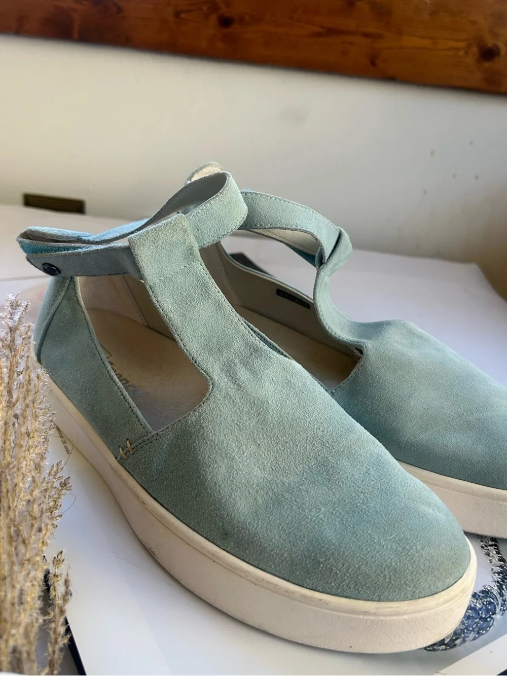 Women’s Mint Suede Slip-On Platform Sneakers 9.5